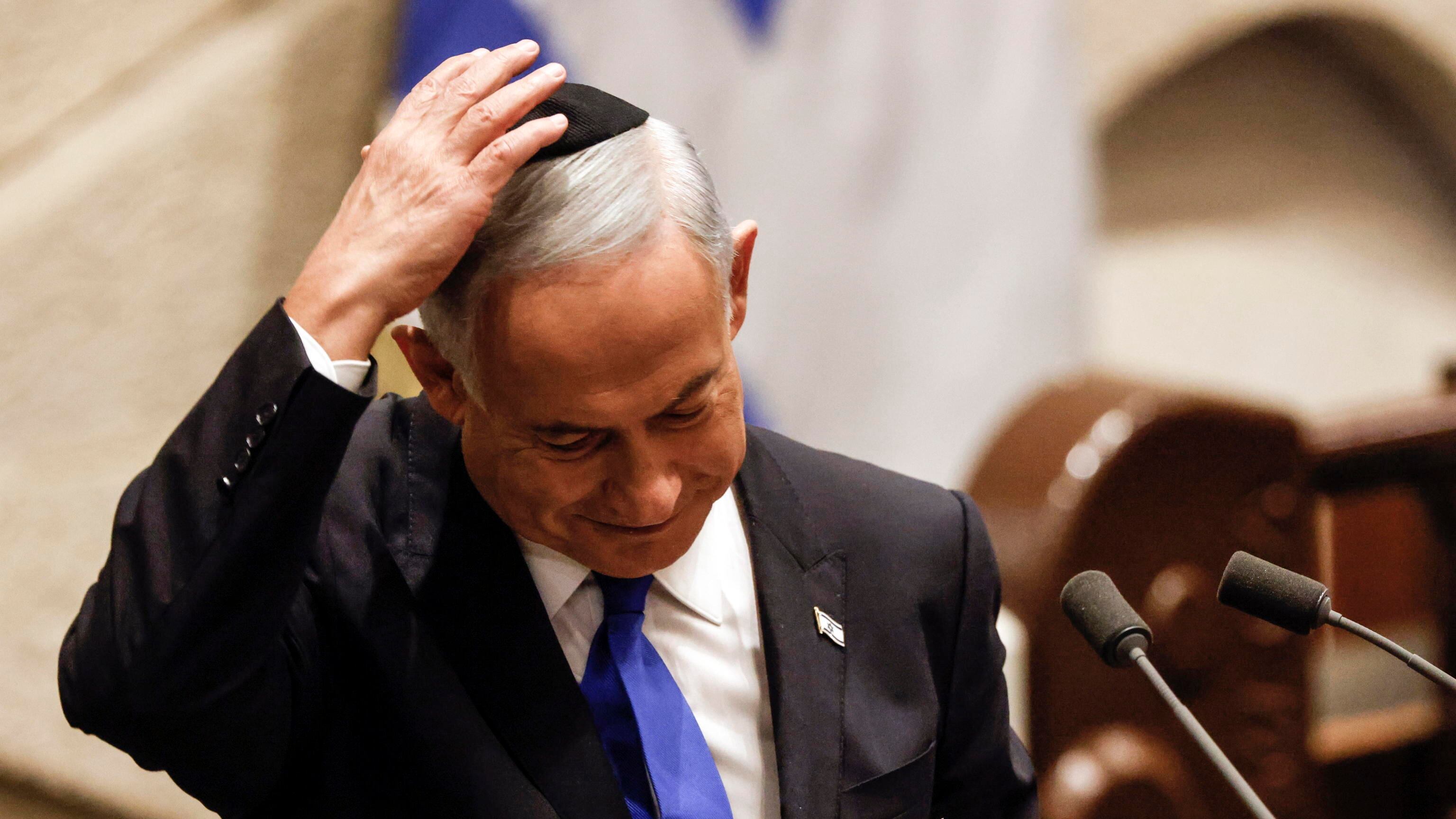 Tutti gli errori di Bibi. Insistere senza sosta sulla riforma divisiva. Il ruolo dei religiosi