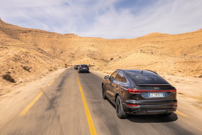 Audi SQ6 Sportback e-tron: il raid nel deserto del Sahara 11