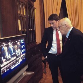 L'esultanza di Renzi per Mattarella 3
