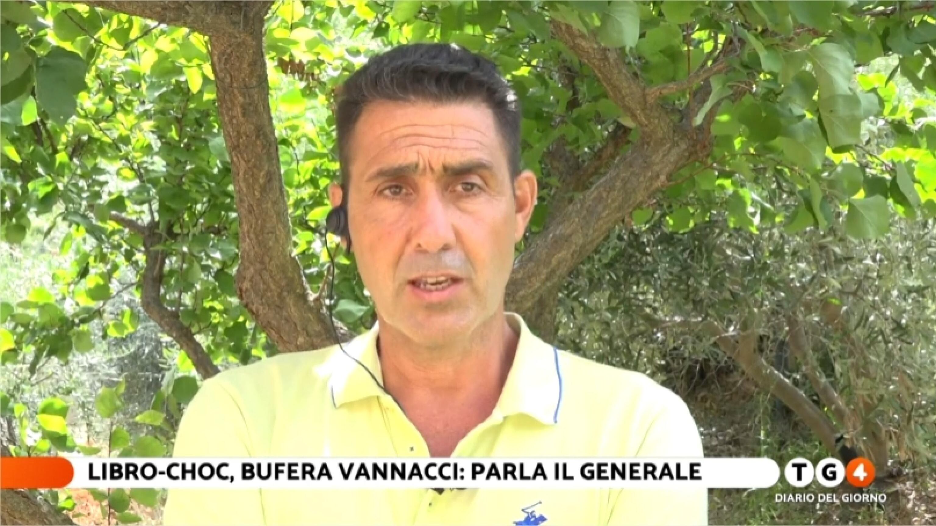 "Me ne frego...". Volano le vendite del libro di Vannacci