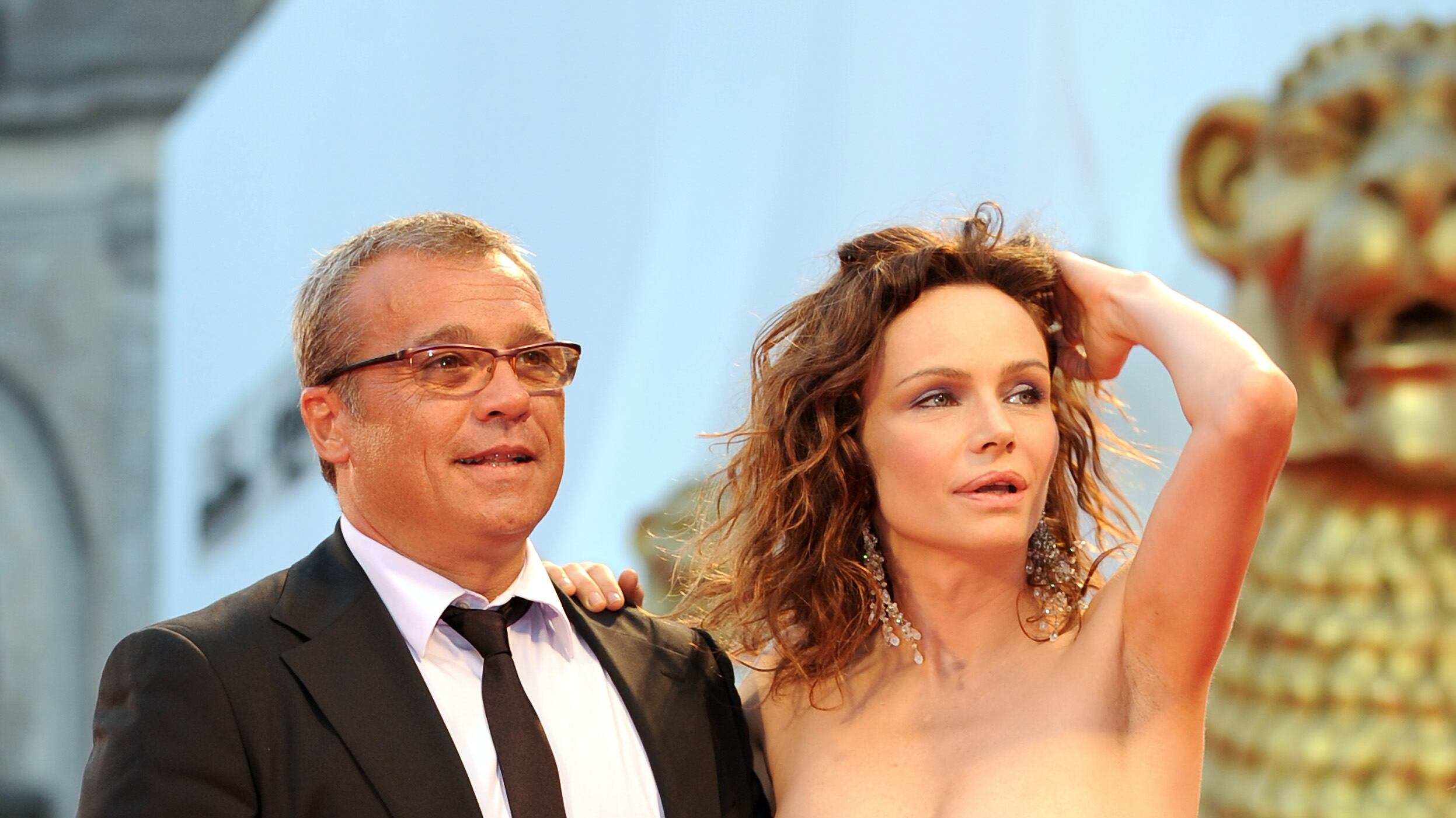 La scintilla sul set, Rocco, le malattie: la storia d'amore tra Claudio Amendola e Francesca Neri