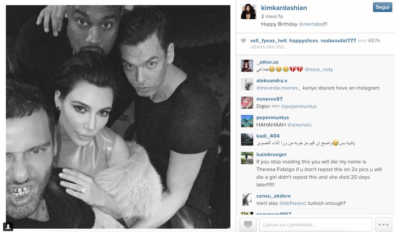 Kim Kardashian realizza un libro di selfie 18