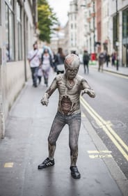 Londra trema per il World Zombie Day 14