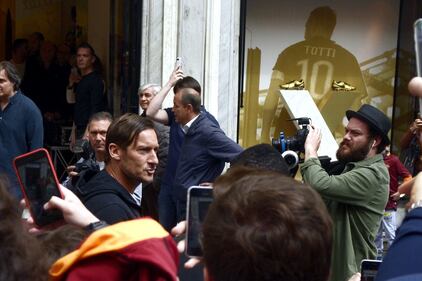 Le nuove scarpe di Totti 2