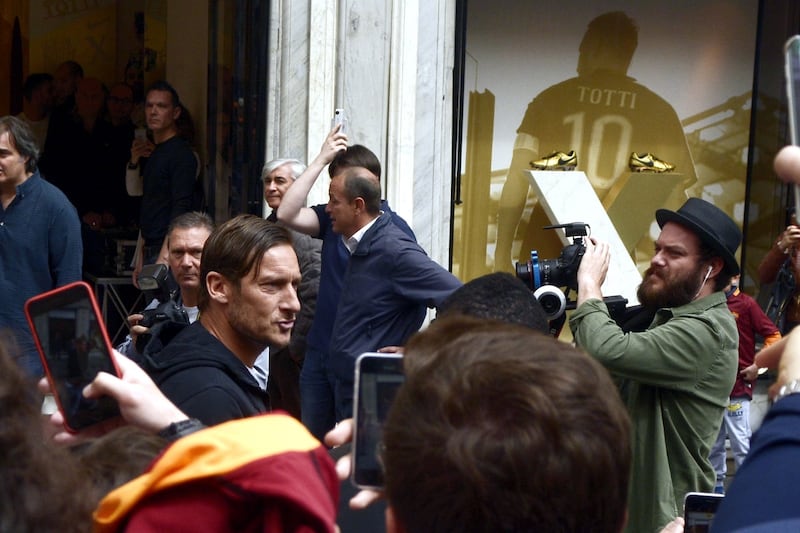 Le nuove scarpe di Totti 2
