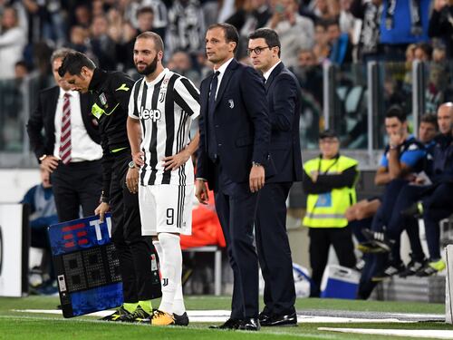 Allegri cerca la Juve d'Europa e tiene Higuain sulle spine