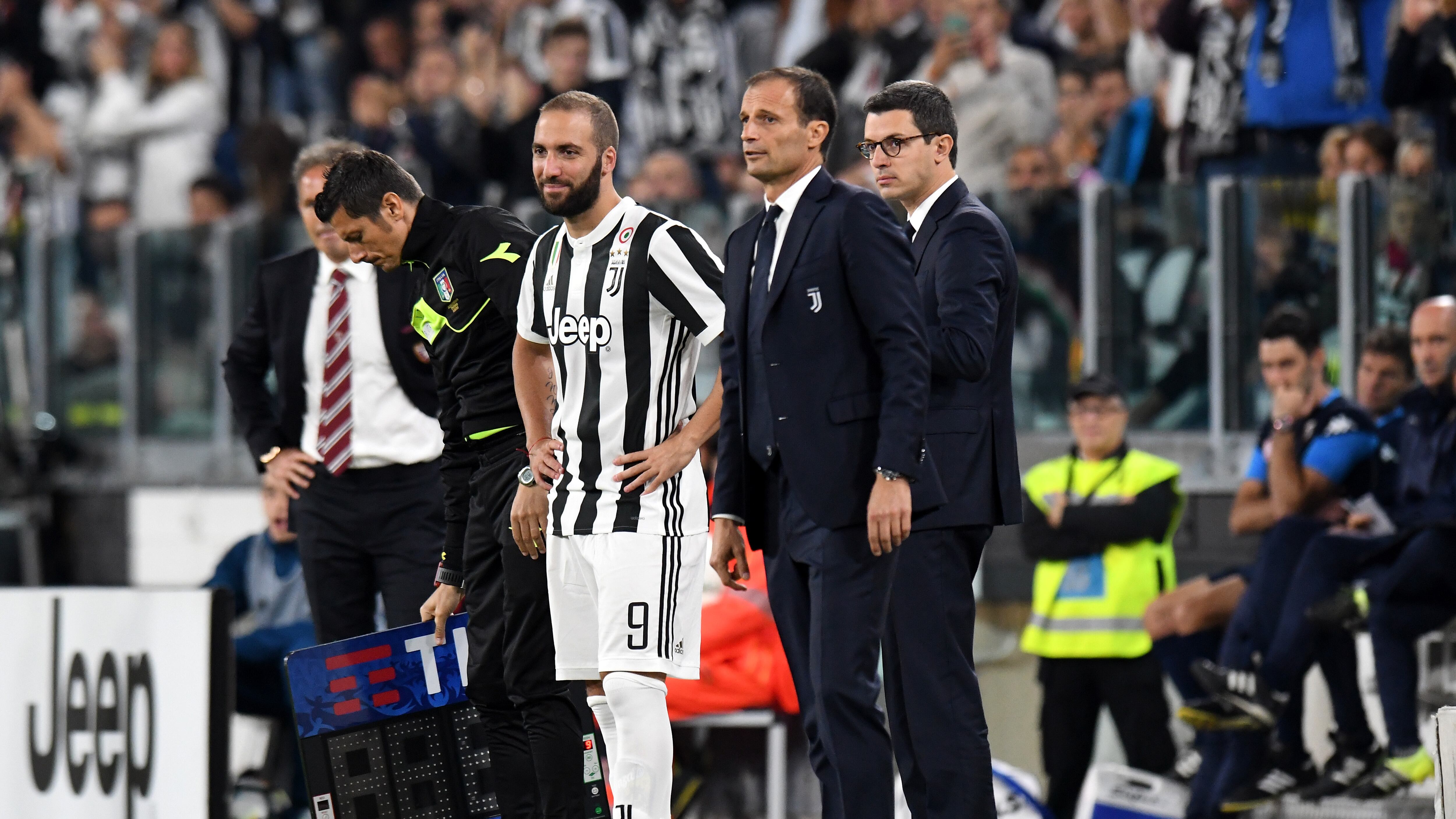 Allegri cerca la Juve d'Europa e tiene Higuain sulle spine