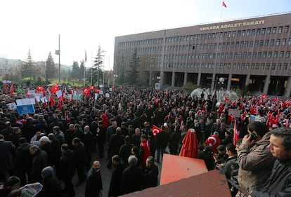Turchia, manette all'opposizione 10