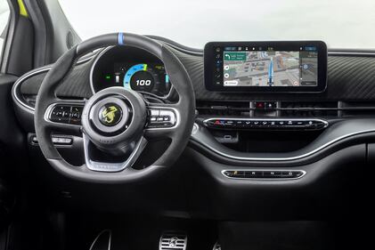 Abarth 500e 13