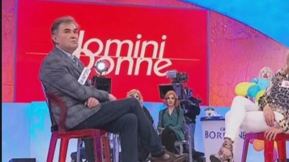 Uomini e Donne, Gianbattista e Claire smascherati: "Siete due impostori"