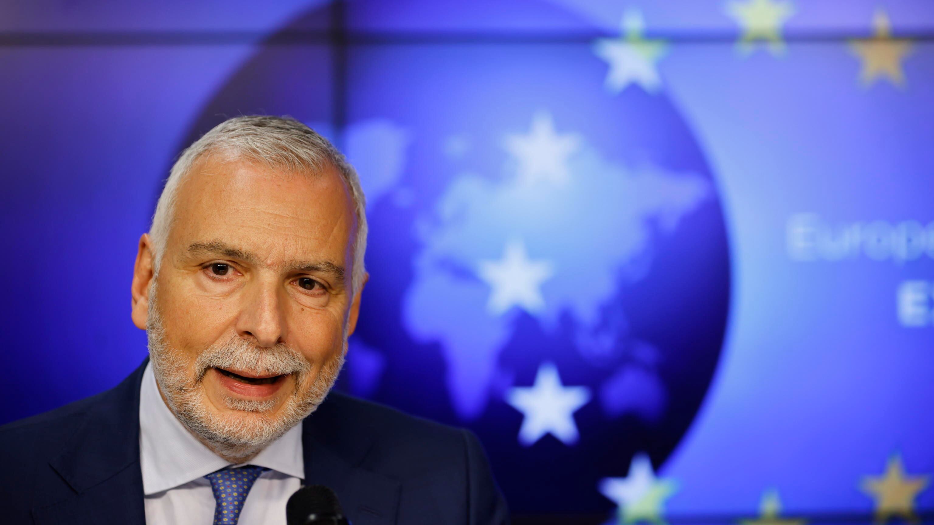 La strana coppia: l'ex commissaria Ue e l'uomo di Prodi. Quei link con l'Iran