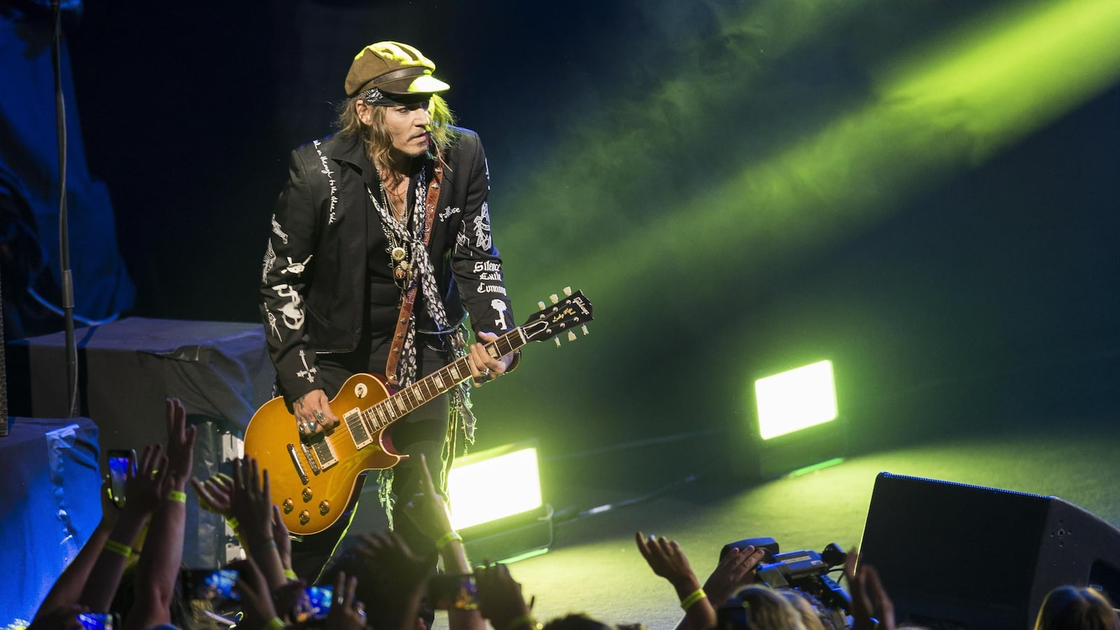 Where Is R Button Johnny Depp arriva in Italia con la sua band: tappe, date e prezzi – il ...
