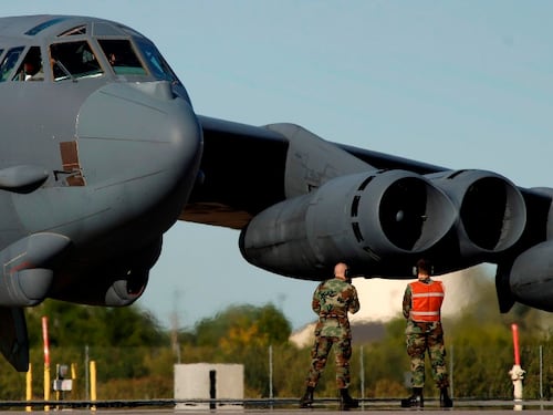 Siria, gli Usa inviano i bombardieri strategici B-52