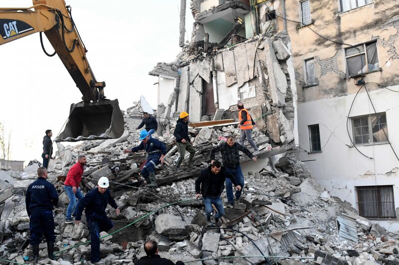 Terremoto in Albania: gli effetti della scossa magnitudo 6.5 2