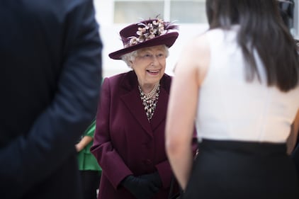 La Regina in visita ai servizi segreti: foto 1