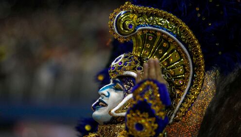 Brasile: la sfarzosa dei carri di Carnevale 2