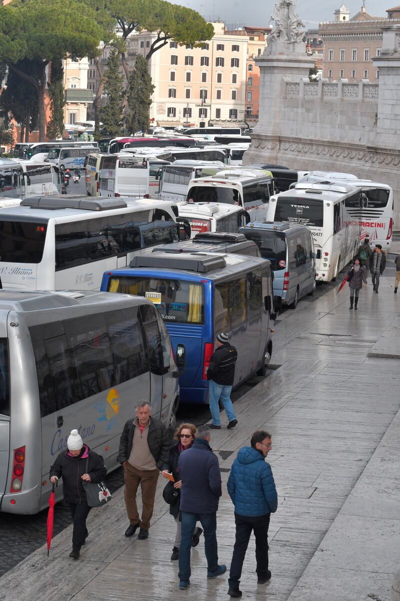 Multe e controlli: la fuffa green della "domenica ecologica" a Roma