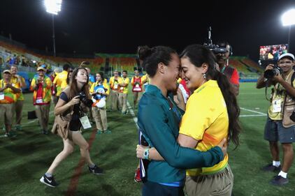 "Mi vuoi sposare?", la proposta di nozze (gay) dopo la finale del rugby 8