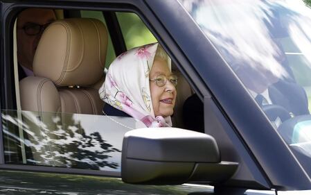 Elisabetta dietro al volante: ancora come da giovane 4