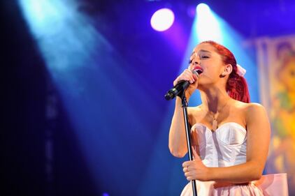 Ariana Grande dimentica troppo spesso i pantaloni 3