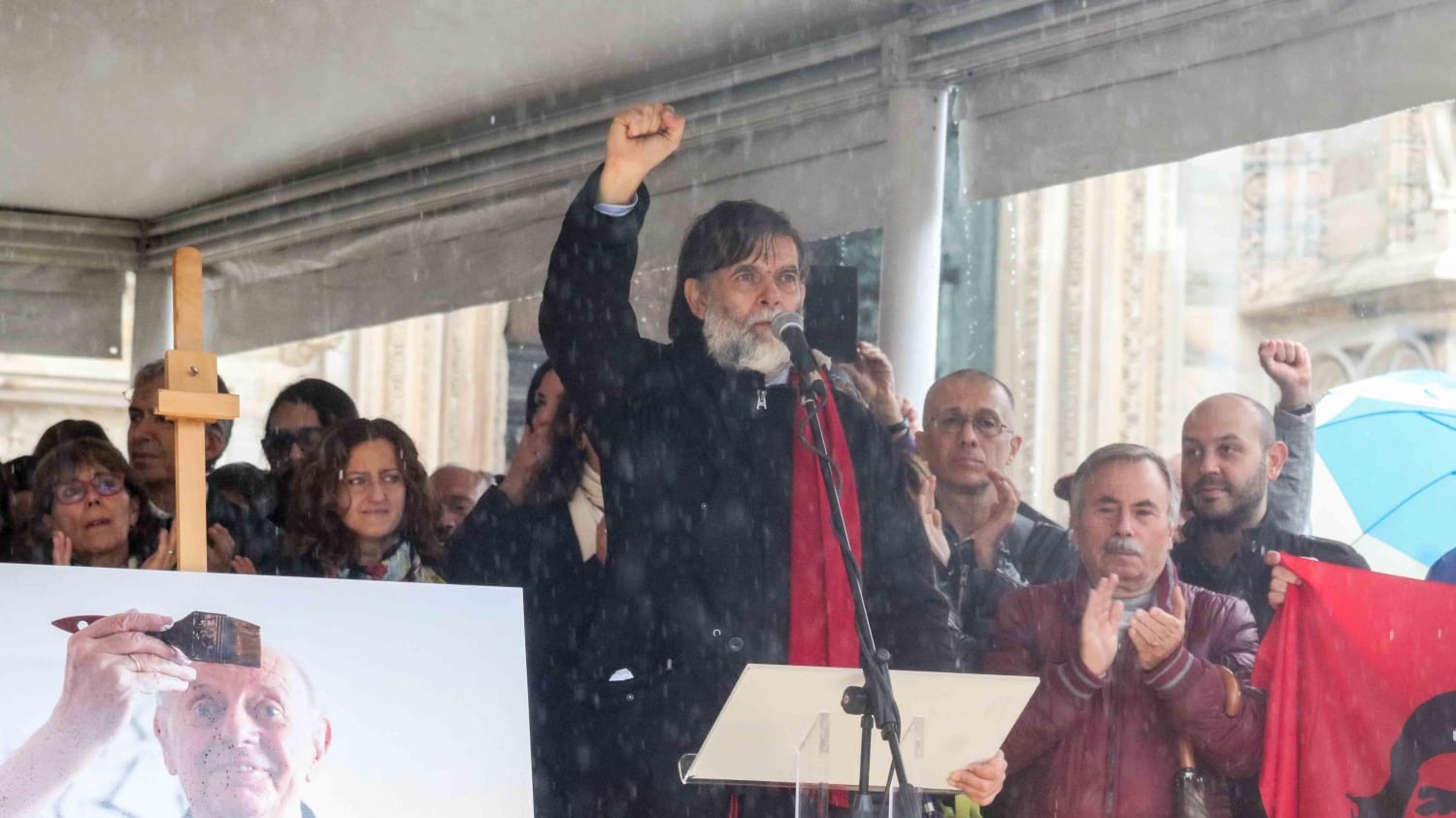 Bufera sulla diretta Rai: 75 minuti di delirio rosso pagati col canone