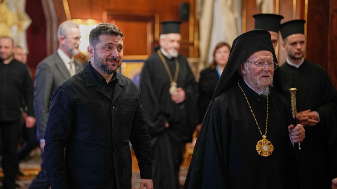 Zelensky a Istanbul, blitz per la pace