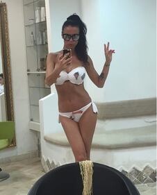 GF Vip: le sexy mamma e figlia Antonella Mosetti e Asia Nuccetelli 17