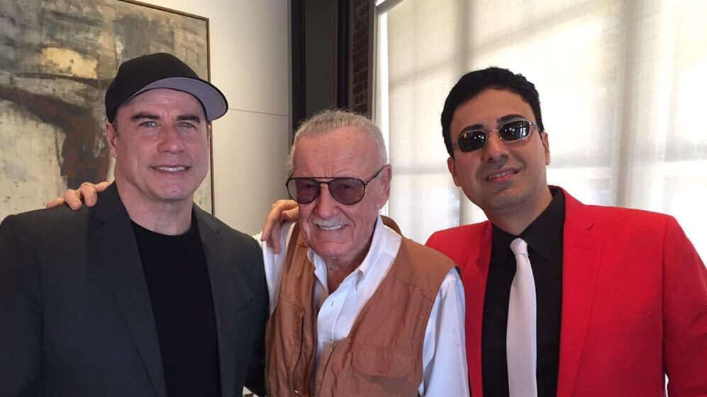 Stan Lee a lezione di danza da John Travolta