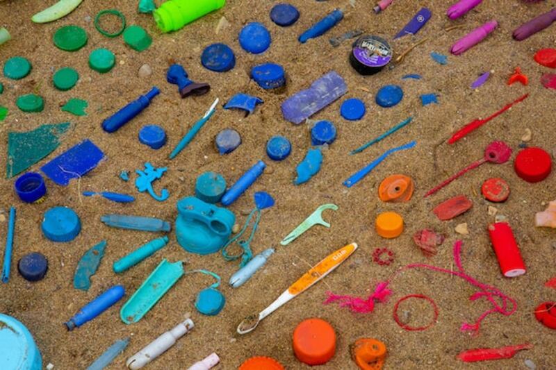Plastica sulla spiaggia