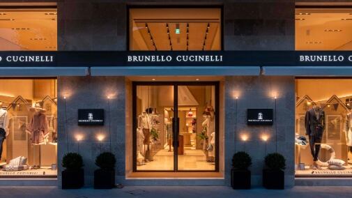 Cucinelli nel mirino, l'accusa: aggira le sanzioni sulla Russia. L'azienda: pieno rispetto delle regole