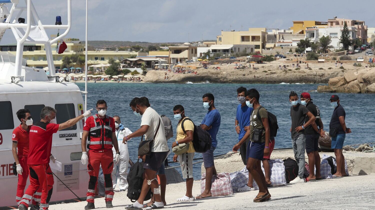 Sgominati gli scafisti della Diciotti