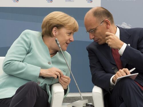 Datagate, Merkel nel mirino: "Inaccettabile spiare alleati". Letta: "Vogliamo la verità"