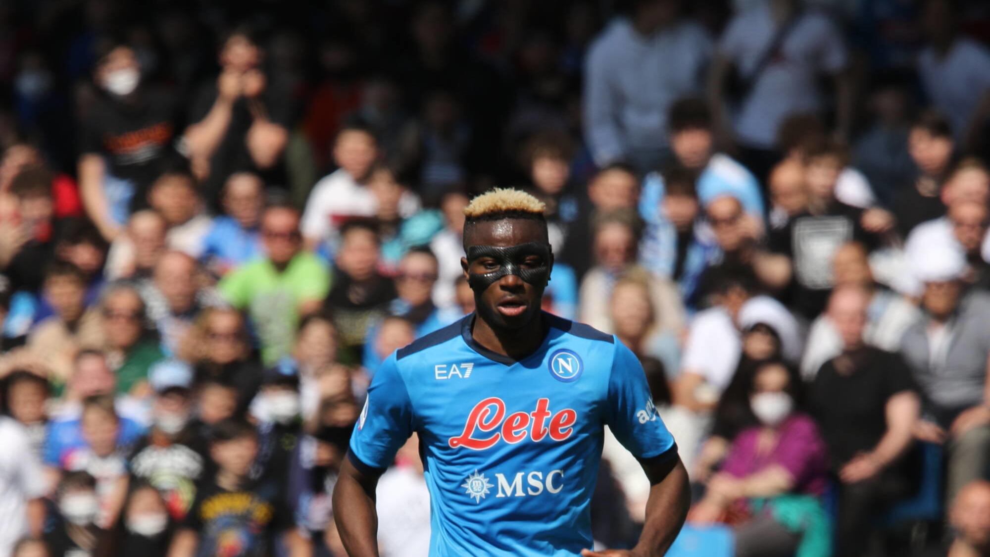 Show di Osimhen: il Napoli fa 13