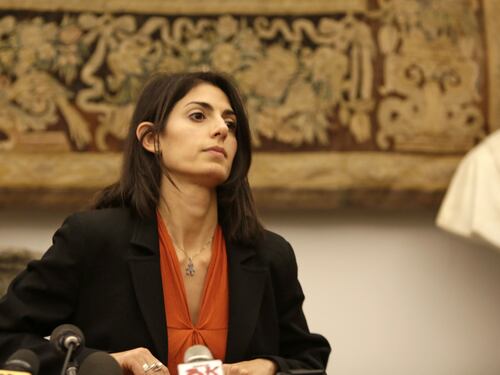 La sindaca libellula già finita fuori moda