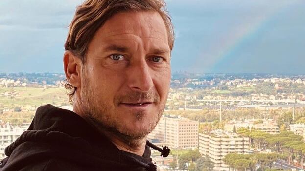 "Ha fretta di trovare un accordo". Totti ha un nuovo avvocato?