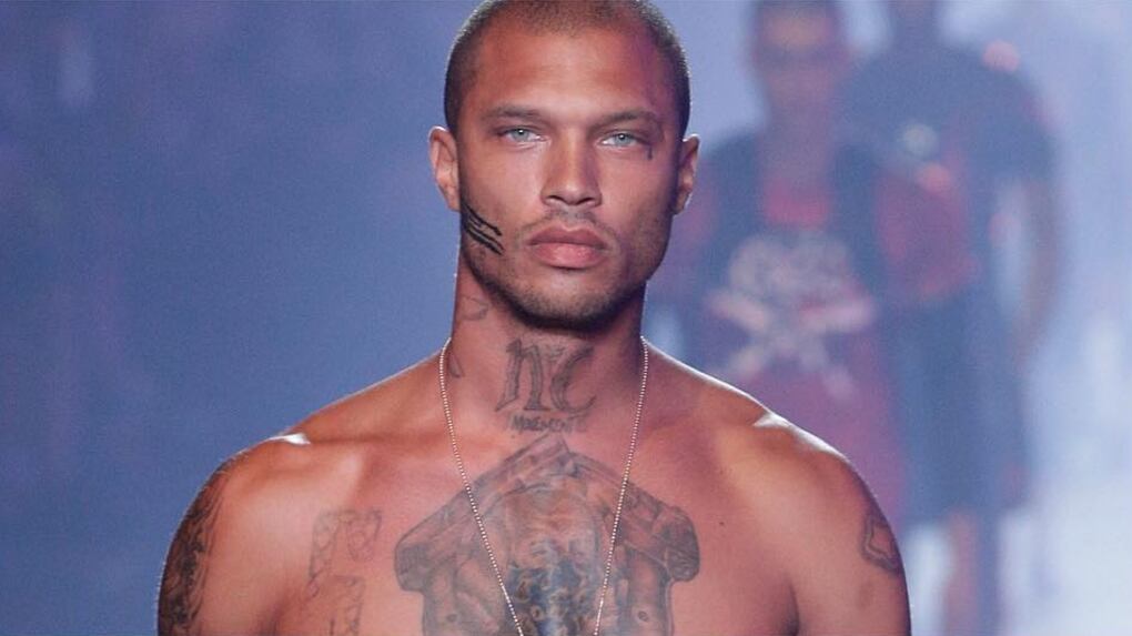 Jeremy Meeks, il detenuto più sexy, abbandonato dalla ricca compagna