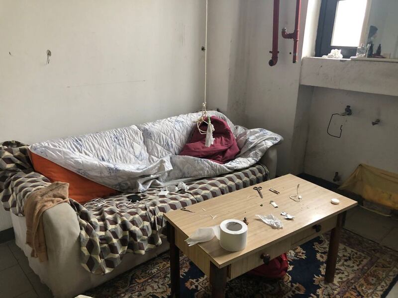 L'ex scuola in via Zama trasformata in hotel abusivo 3