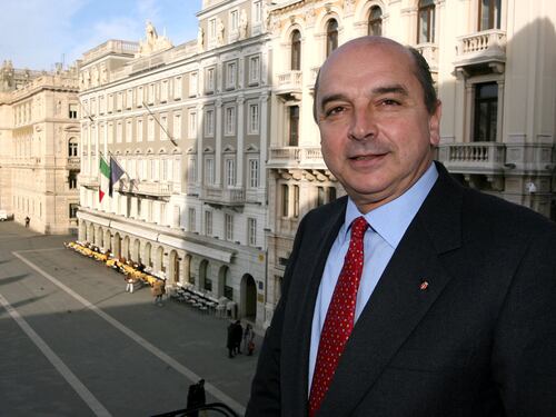 Lo sfogo social del sindaco di Trieste. "Basta, per questi non faccio più niente"