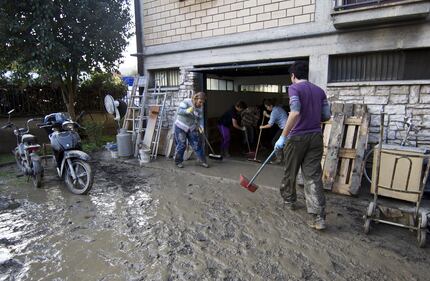 Oriveto, si ripuliscono le strade 3