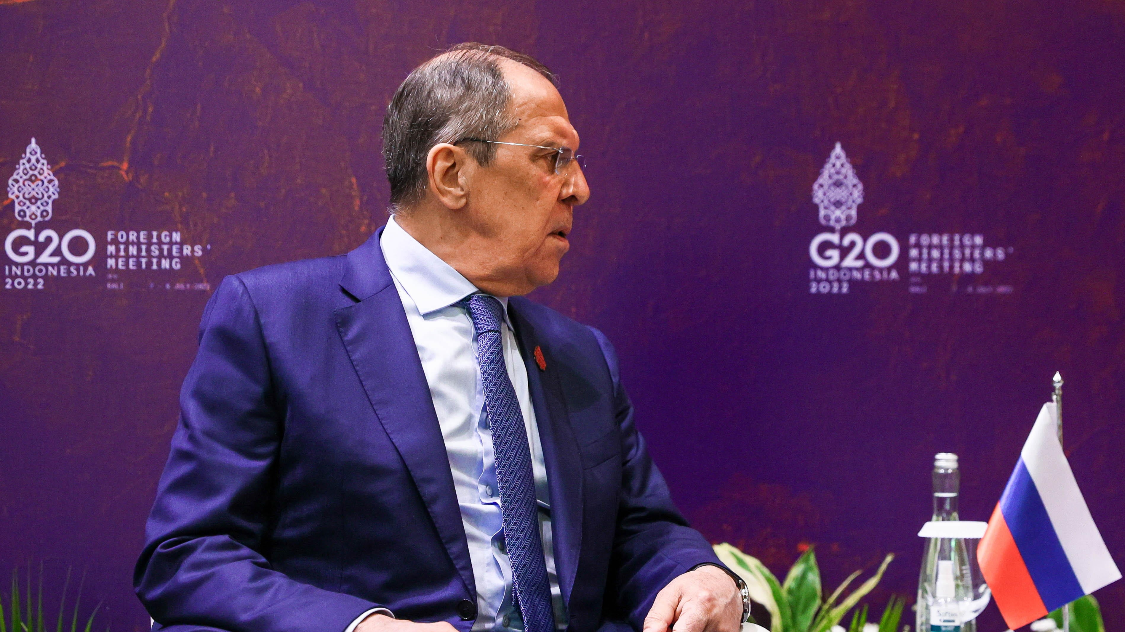 "Curato in terapia intensiva": si infittisce il giallo sulla salute di Lavrov
