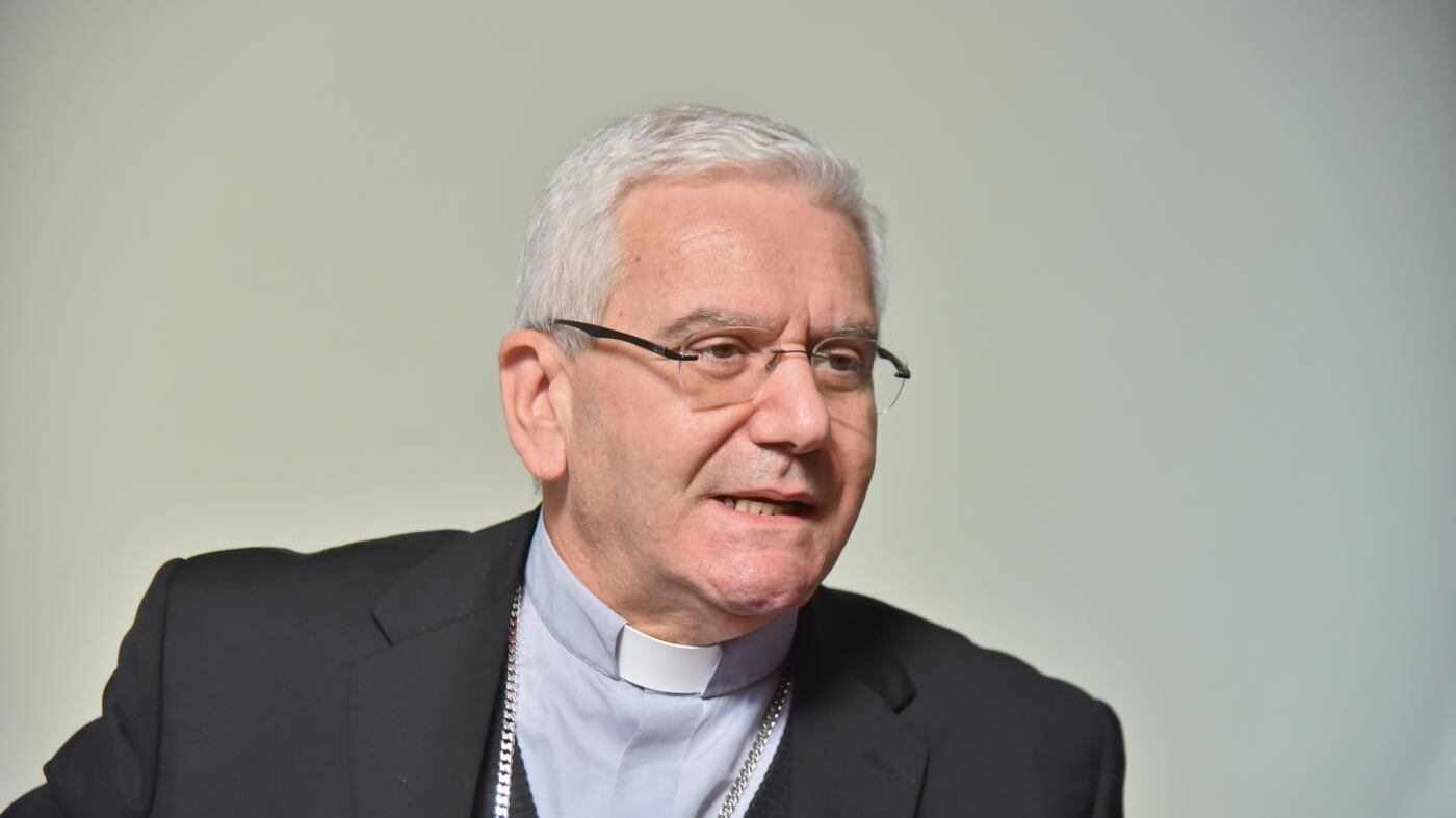 Il vescovo di Bergamo: "Accompagnamo da lontano i defunti"