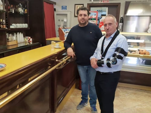 Il candidato dei 5 Stelle: "Ora riaprire il dialogo coi parenti dei mafiosi". Di Maio: "Va espulso"