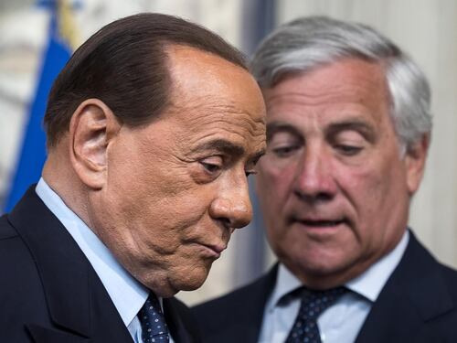 Forza Italia detta la linea: "Draghi premier senza rimpasti. Basta veti"