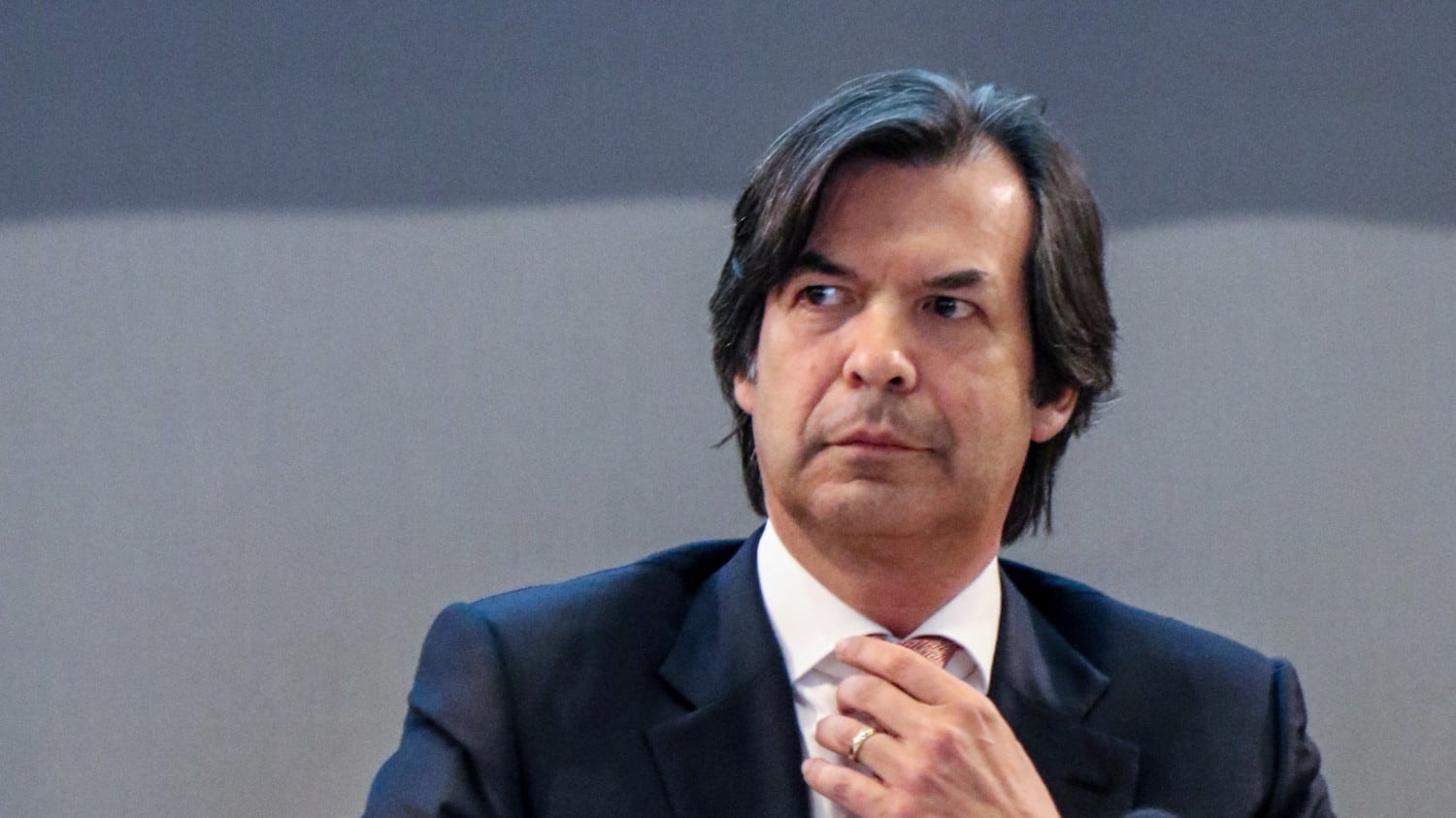 Intesa rinfresca la prima linea