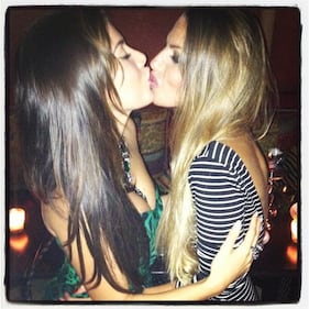 Guerra-Sorcinelli: pose lesbo 4