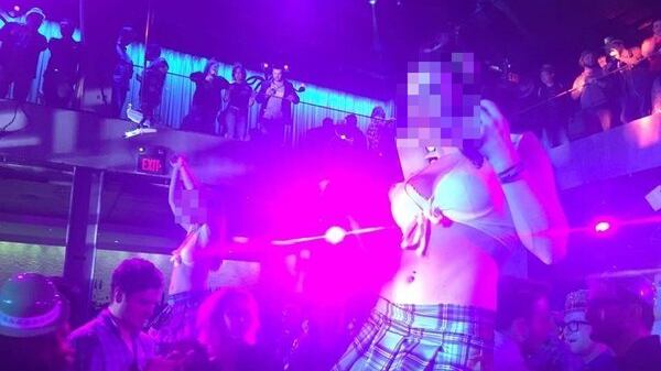 Polemiche su Microsoft per le ballerine sexy al party della Xbox