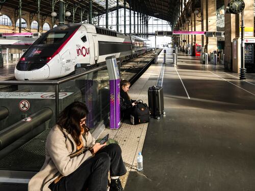 L’Italia riscopre il fascino del viaggio lento: boom per la tratta Milano–Parigi