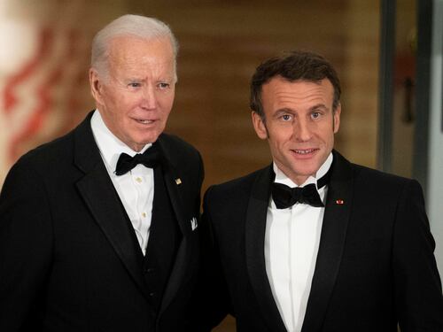 Tensione Europa-Usa sui sussidi anti-inflazione. Biden: "Non ci scusiamo"