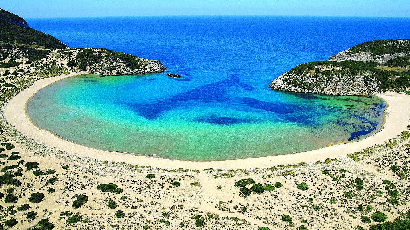 La Grecia dai colori più vivi dove il lusso si tinge di verde