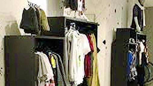 Hi-tech, pulito e moderno Adesso il pavimento si veste di resine e cementi